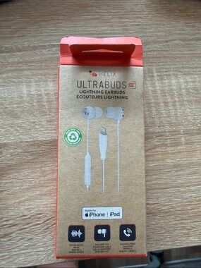 NWT Helix Ultra Buds Lighting Earbuds